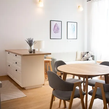 Crystal Self-check-in Apartman