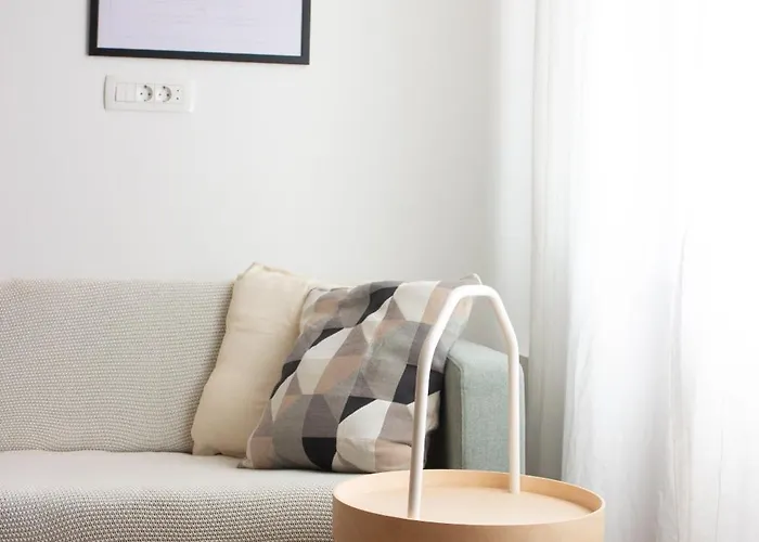 Crystal Self-check-in Apartment